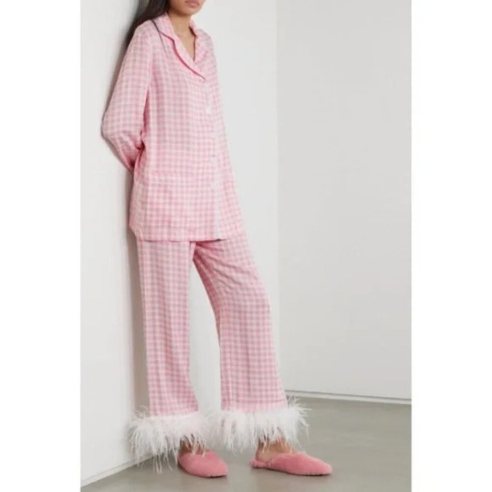 Sleeper Party Pajama Set with Detachable Feathers in Pink